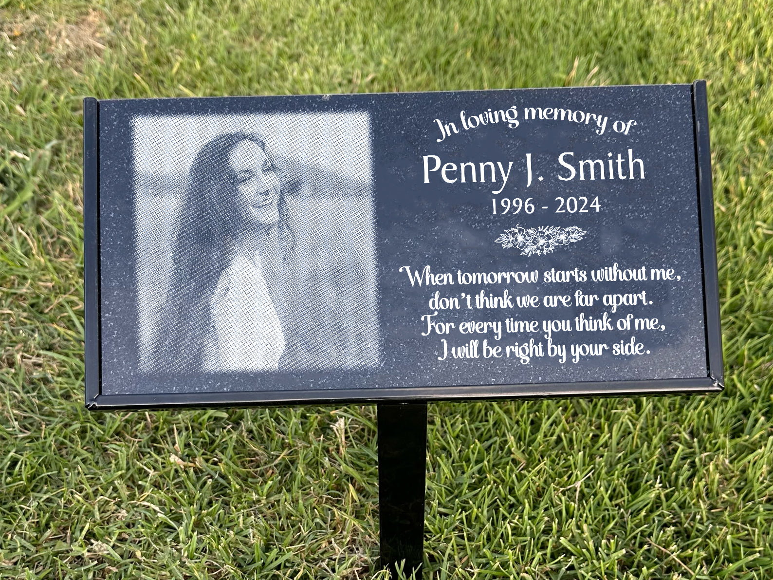 In Loving Memory Black Granite Plaque with Photo (12x6) - Stake Included